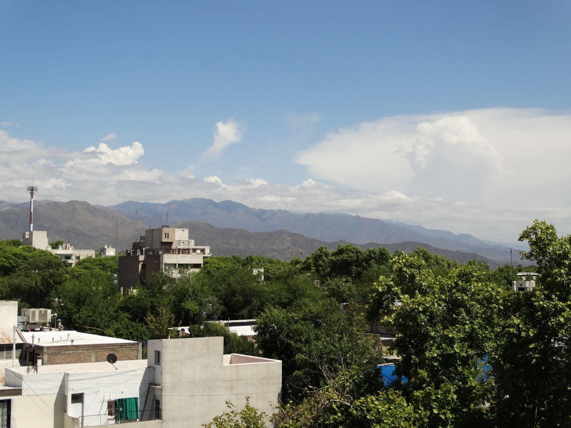 Altezza Apart Suites Mendoza Kültér fotó